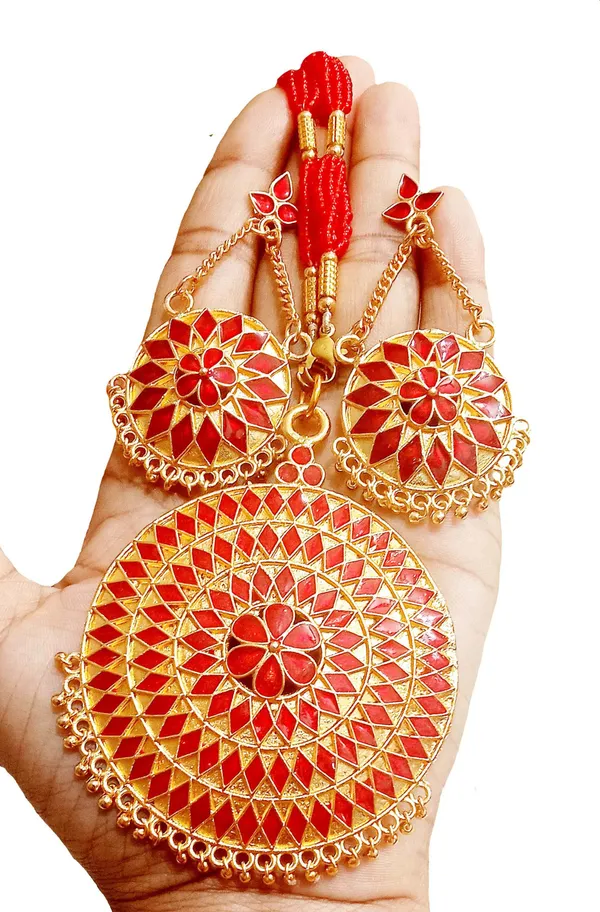 Assamese_Traditional_Gold_Plated_Red_Colour_Japi_Tassel_Jewellery_Set_For_Women